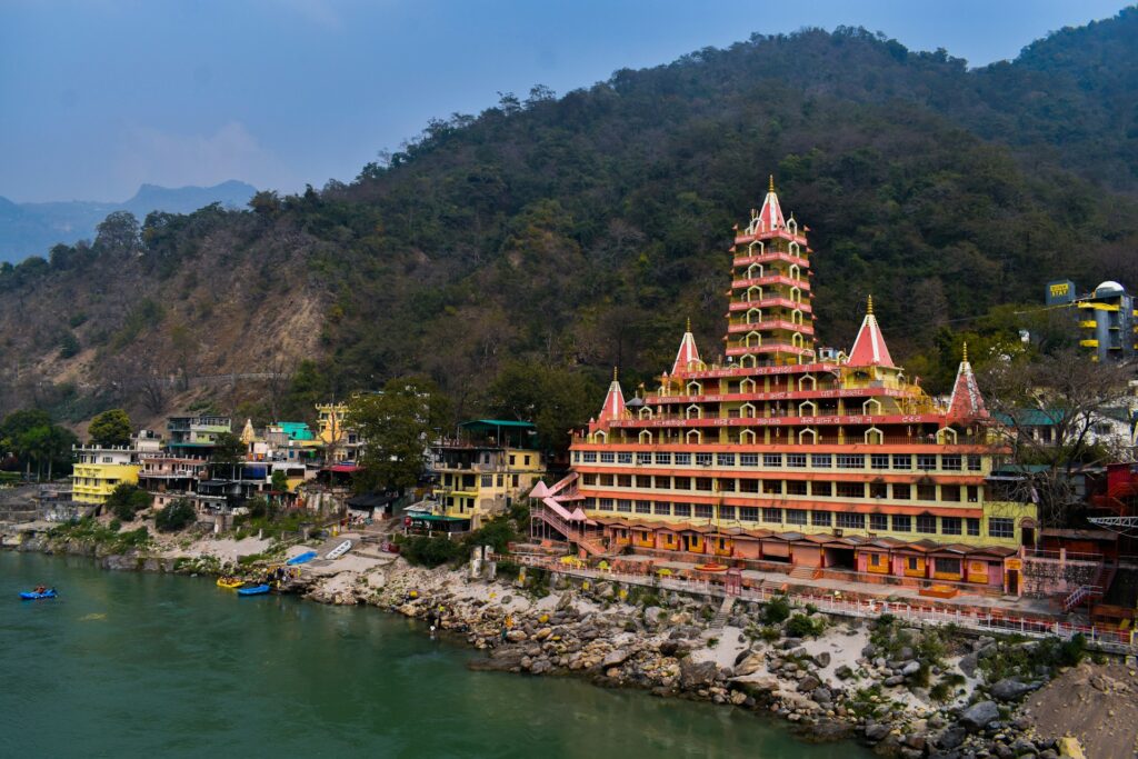 How to Plan a Trip Under ₹5000 in India: Budget Travel Guide to Rishikesh | TravelAxis How to Plan a Trip Under ₹5000 in India: Budget Travel Guide to Rishikesh