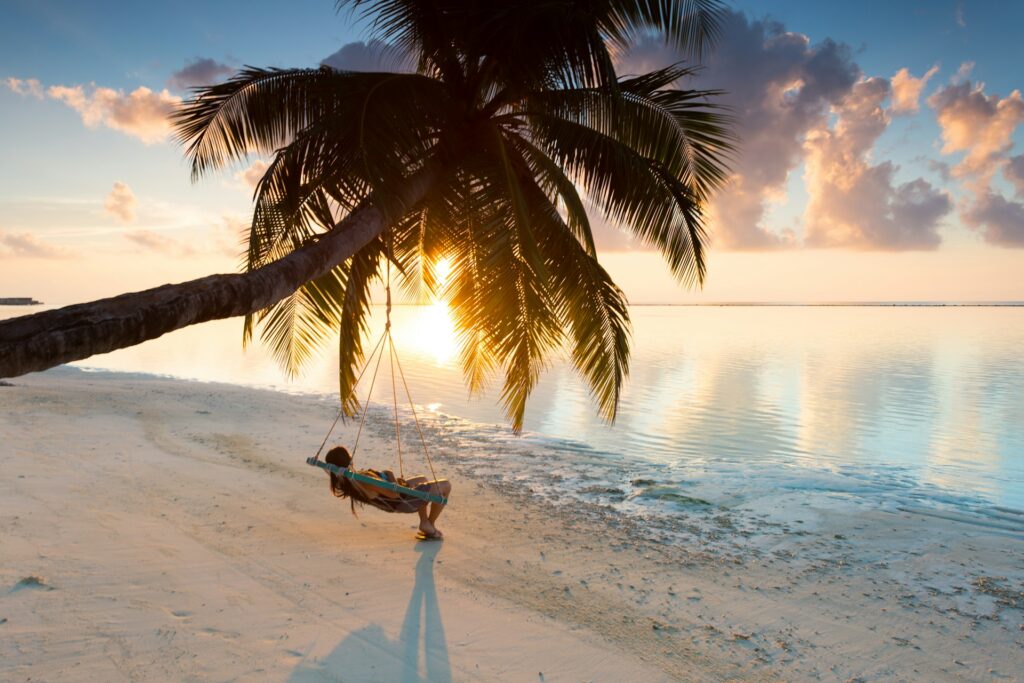 Complete Guide to Maldives Trip (Budget + Luxury vs Cheap Options)